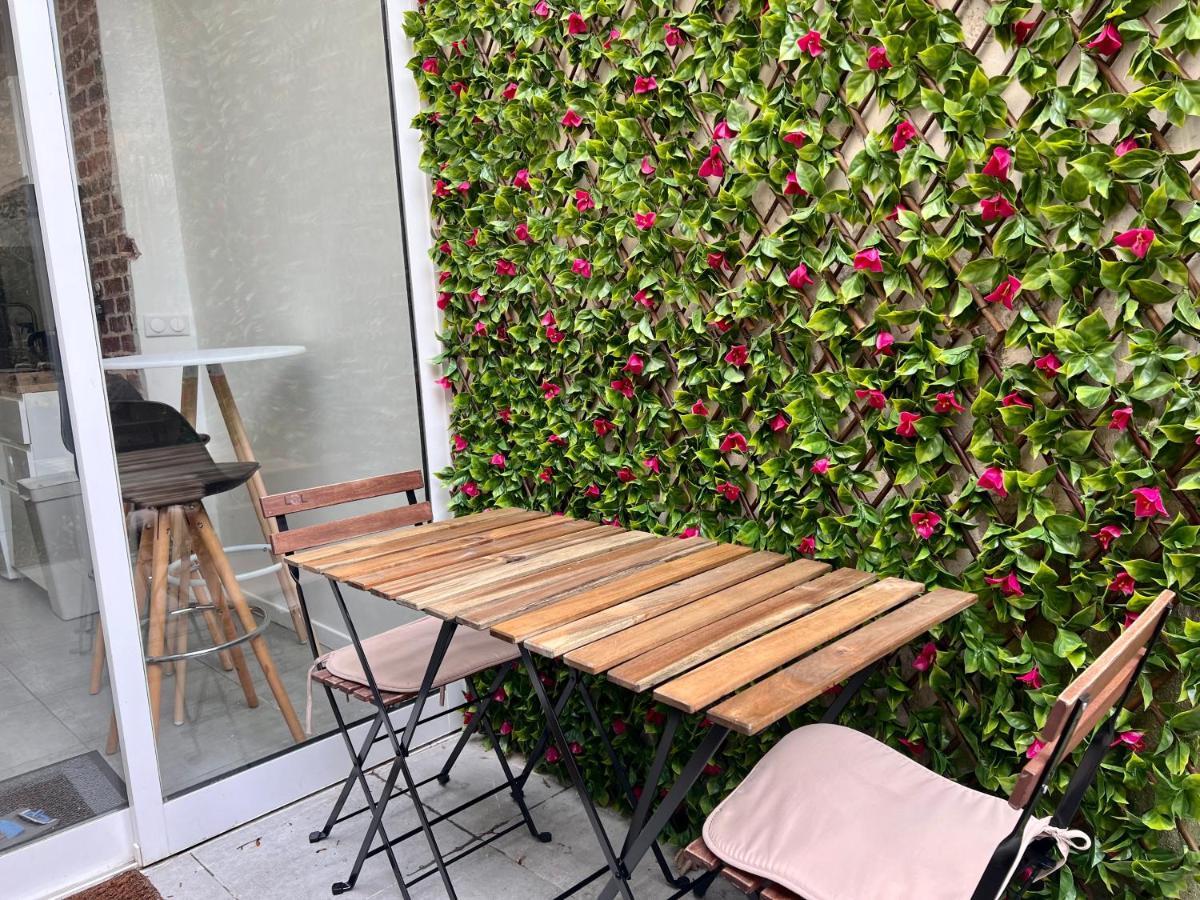 Rare! Private Garden In Paris, Close To Sacre Coeur Basilica! Экстерьер фото